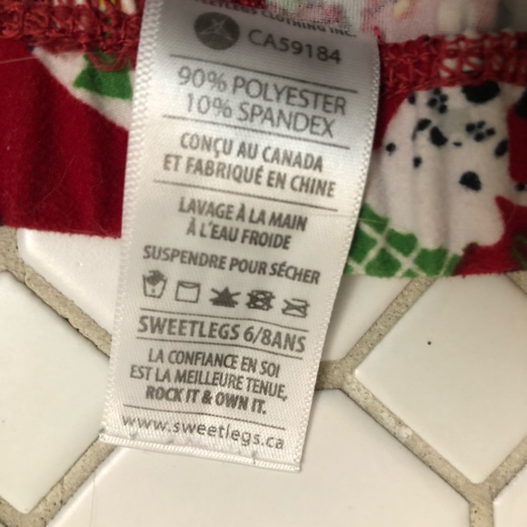 Girls 6/8 Red festive tights - Picture 3 of 3